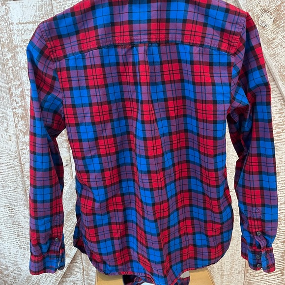 Talbots Red and Blue Plaid Button-Up Shirt Cotton Size Medium - Picture 2 of 5